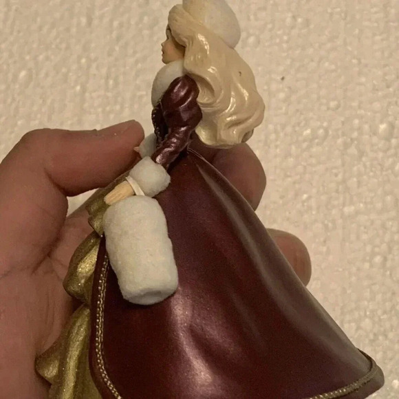 Hallmark Barbie Christmas Keepsake Ornament - 1996 Series 4 - Picture 6 of 6